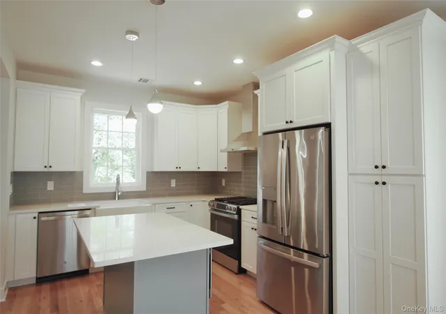 Photo 4 of Single family home for sale at 84 Frank St, New Windsor, NY 12553 | MLS# 1033393 | Listing updated on 2026-08-18