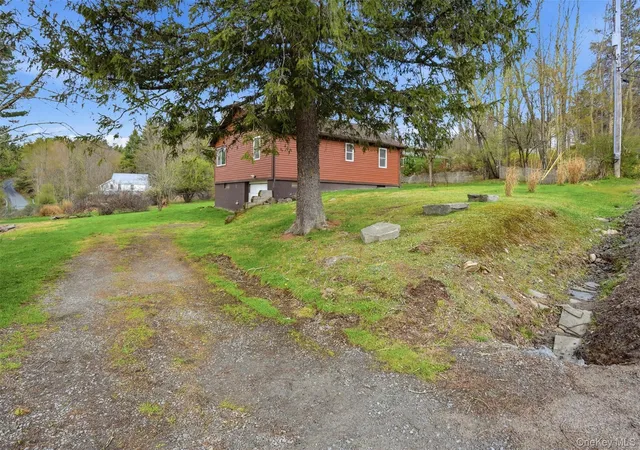 Photo 3 of Single family home for sale at 27 Old County Rd, Cochecton, NY 12726 | MLS# 1033396 | Listing updated on 2026-08-20