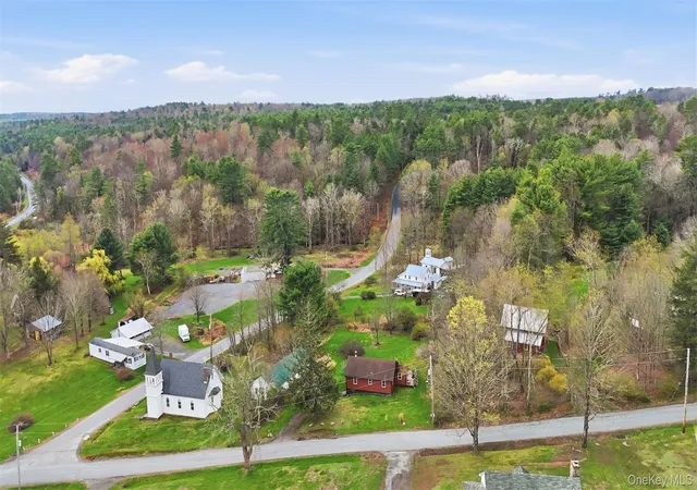 Photo 4 of Single family home for sale at 27 Old County Rd, Cochecton, NY 12726 | MLS# 1033396 | Listing updated on 2026-10-15