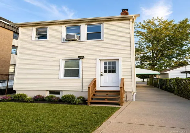Photo 1 of Single family home for sale at 16414 81st Avenue, New York, NY 11432 | MLS# 1033418 | Listing updated on 2026-09-16
