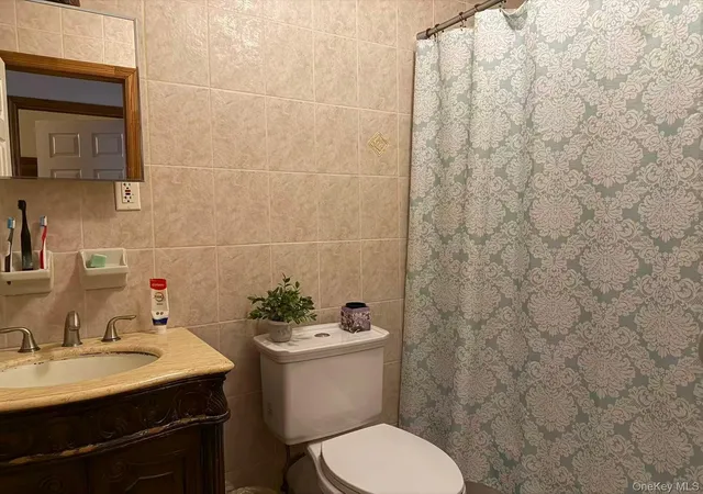 Listing Photo 5 - Condo for sale in building located at 94-81 218th St, New York, NY 11428