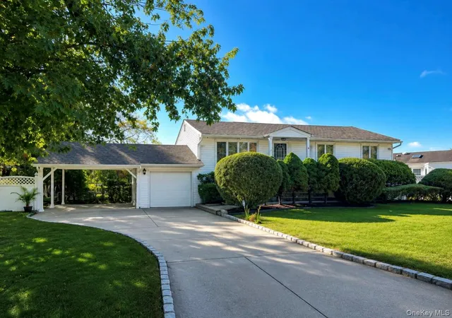 Photo 1 of Single family home for sale at 4 Hedda Rd, Brookhaven, NY 11776 | MLS# 1033432 | Listing updated on 2026-08-06