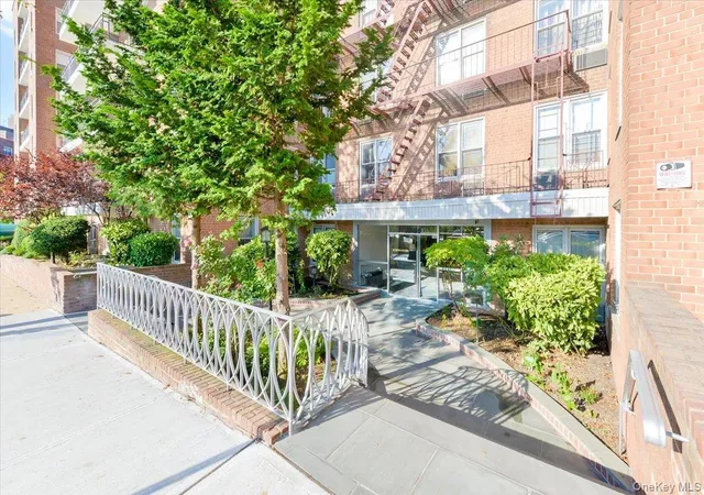 Photo 1 of Condo for sale at 67 50 Thornton Pl #4S, New York, NY 11375 | MLS# 1033467 | Listing updated on 2026-10-08