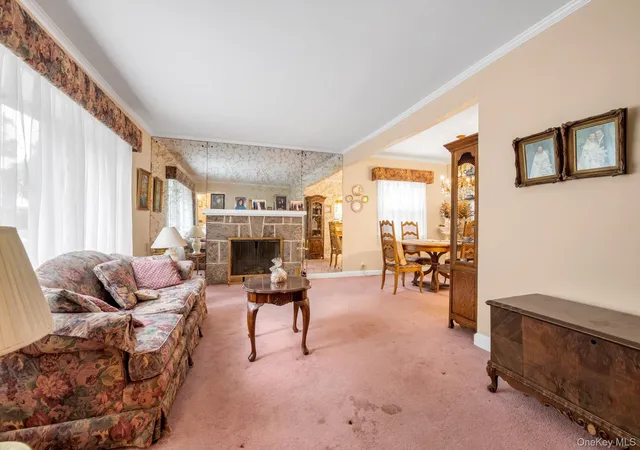 Photo 3 of Sale Pending at 37 Maple Dr, North Hempstead, NY 11040 | MLS# 1033469 | Listing updated on 2026-08-27