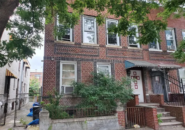 3rd image of 1256 Noble Ave, New York, NY 10472 | MLS# 1033470