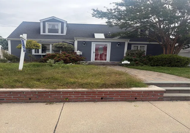 Single family home for sale at 3315 2nd Street, Hempstead, NY 11572 | MLS# 1033500