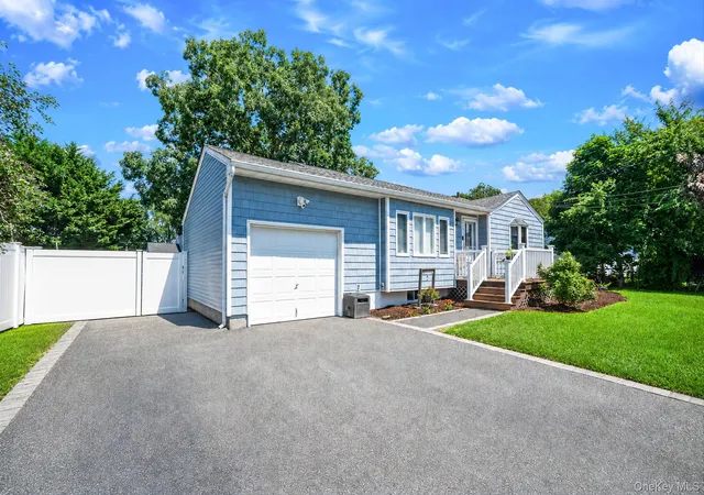 Photo 2 of Sale Pending at 155 Howard St, Brookhaven, NY 11776 | MLS# 1033502 | Listing updated on 2026-09-02