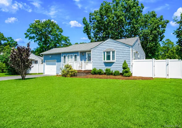 Photo 3 of Sale Pending at 155 Howard St, Brookhaven, NY 11776 | MLS# 1033502 | Listing updated on 2026-09-02