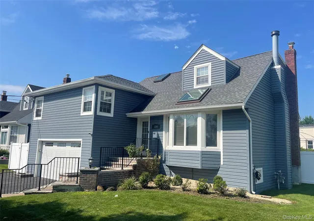 Photo 2 of Single family home for sale at 3260 Judith Ln, Hempstead, NY 11572 | MLS# 1033509 | Listing updated on 2026-10-05