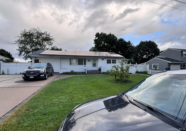 Photo 1 of Single family home for sale at 103 Claywood Dr, Islip, NY 11717 | MLS# 1033514 | Listing updated on 2026-08-09