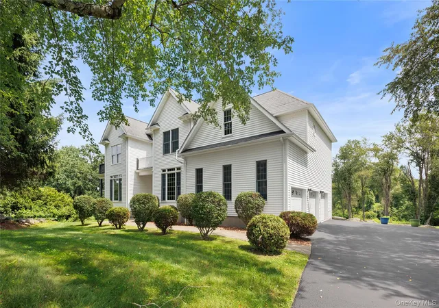 2nd image of 26 Mill Farm Ln, Southeast, NY 10509 | MLS# 1033523
