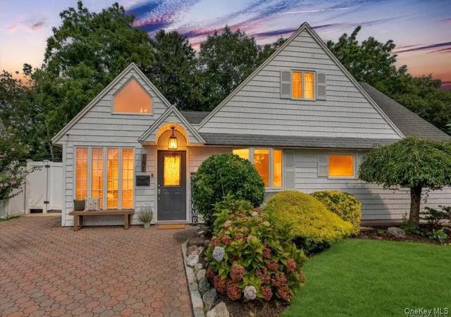 Photo 2 of Sale Pending at 161 Friends Ln, Hempstead, NY 11590 | MLS# 1033529 | Listing updated on 2026-09-04