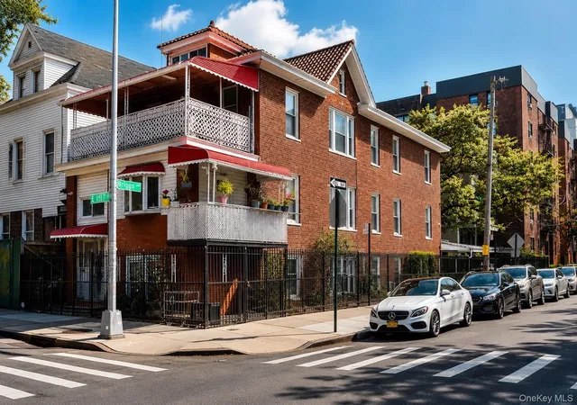 Multi family home for sale at 260 E 197th Street, New York, NY 10458 | MLS# 1033534