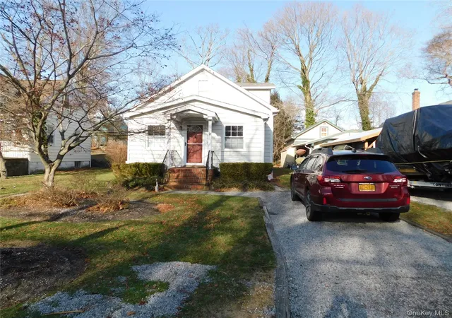 Photo 1 of Single family home for sale at 80 Cedar Rd, Riverhead, NY 11792 | MLS# 1033537 | Listing updated on 2026-08-15