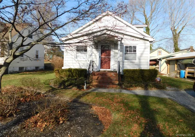 Photo 2 of Single family home for sale at 80 Cedar Rd, Riverhead, NY 11792 | MLS# 1033537 | Listing updated on 2026-08-15