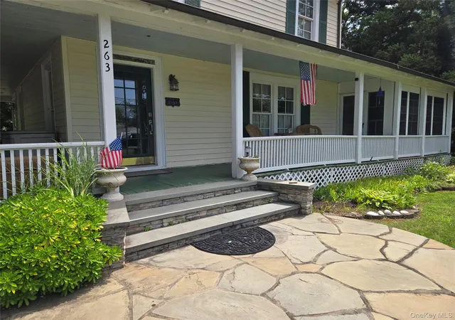 Photo 3 of Sale Pending at 263 Candee Ave, Islip, NY 11782 | MLS# 1033553 | Listing updated on 2026-08-17
