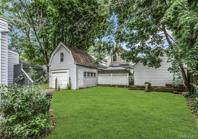 Photo 24 of Sale Pending at 101 Emerson Ave, Hempstead, NY 11001 | MLS# 1033558 | Listing updated on 2026-08-26