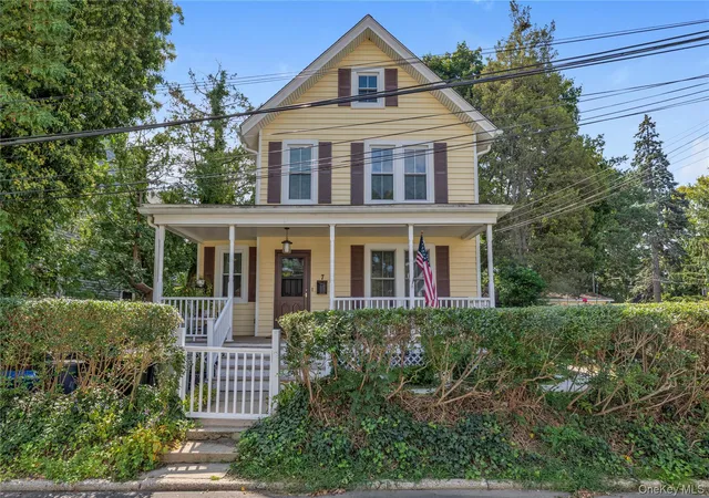 Photo 1 of Sale Pending at 7 Brown St, Oyster Bay, NY 11579 | MLS# 1033587 | Listing updated on 2026-10-01