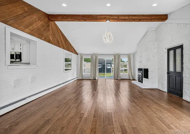 Photo 3 of Single family home for sale at 60 Lake Shore Dr, Brookhaven, NY 11772 | MLS# 1033592 | Listing updated on 2026-08-08