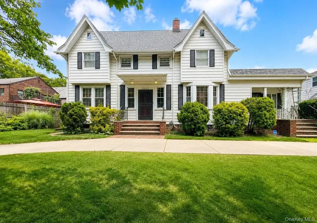 Single family home for sale at 3011 Murray St, New York, NY 11354 | MLS# 1033593