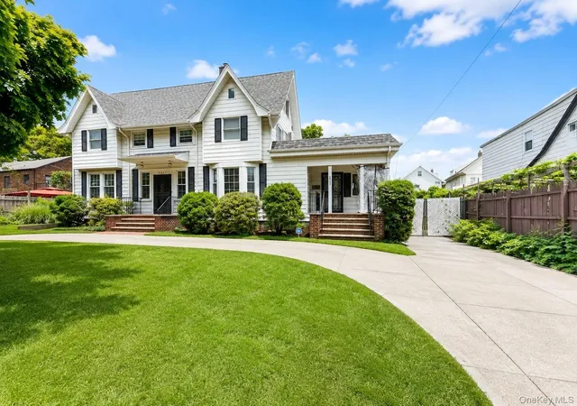 Photo 1 of Single family home for sale at 3011 Murray St, New York, NY 11354 | MLS# 1033593 | Listing updated on 2026-09-04
