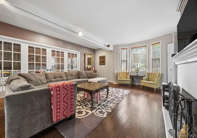 Photo 2 of Single family home for sale at 3011 Murray St, New York, NY 11354 | MLS# 1033593 | Listing updated on 2026-09-04