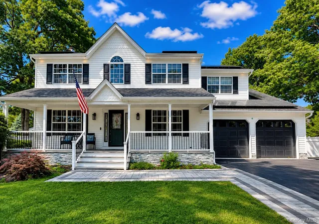 Photo 1 of Single family home for sale at 11 Oliver St, Brookhaven, NY 11776 | MLS# 1033611 | Listing updated on 2026-08-27