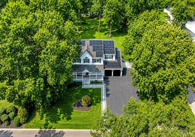 Photo 3 of Single family home for sale at 11 Oliver St, Brookhaven, NY 11776 | MLS# 1033611 | Listing updated on 2026-08-27