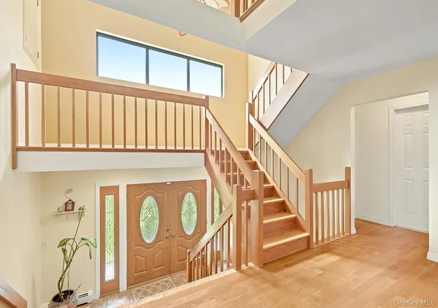 Photo 2 of Sale Pending at 1 Southgate Dr, Cortlandt, NY 10567 | MLS# 1033632 | Listing updated on 2026-09-03