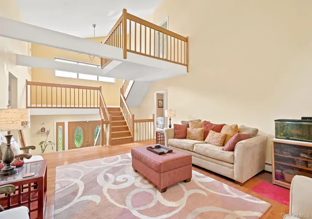 Photo 3 of Sale Pending at 1 Southgate Dr, Cortlandt, NY 10567 | MLS# 1033632 | Listing updated on 2026-09-03