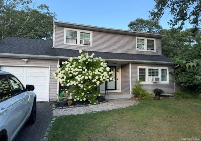 Photo 1 of Sale Pending at 282 W End Ave, Brookhaven, NY 11967 | MLS# 1033653 | Listing updated on 2026-09-25