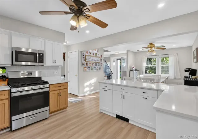 Photo 2 of Sale Pending at 282 W End Ave, Brookhaven, NY 11967 | MLS# 1033653 | Listing updated on 2026-09-25