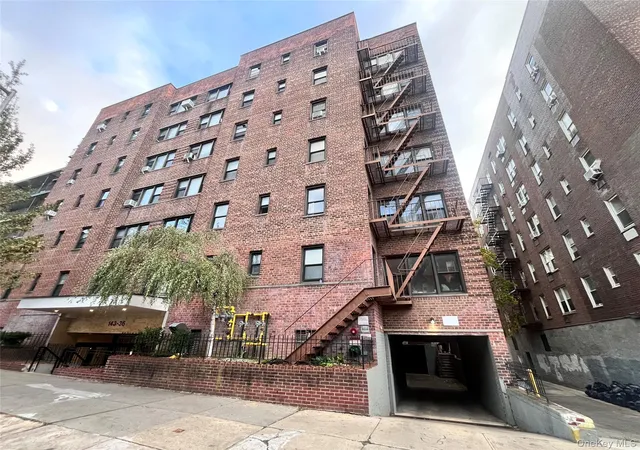 Listing Photo 2 - Condo for sale in building located at 143-36 Barclay Ave, New York, NY 11355 - Unit #6C