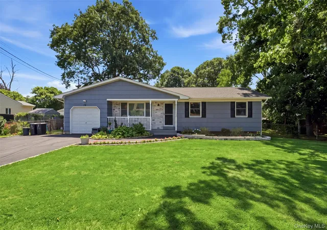 Photo 2 of Sale Pending at 20 Musket Dr, Brookhaven, NY 11967 | MLS# 1033659 | Listing updated on 2026-09-02