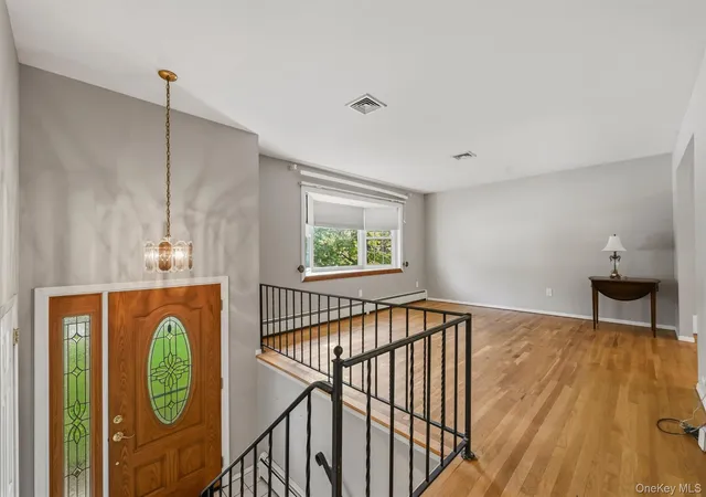 Photo 4 of Single family home for sale at 5 Mcgarrah Rd, Monroe, NY 10950 | MLS# 1033662 | Listing updated on 2026-08-28