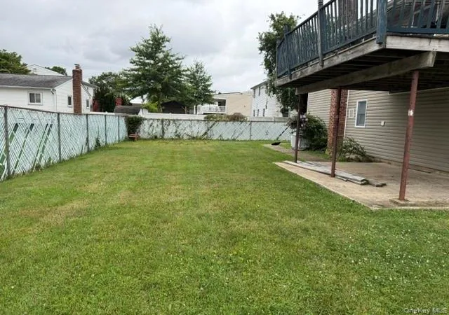 3rd image of 89 Lincoln Ave, Babylon, NY 11729 | MLS# 1033676