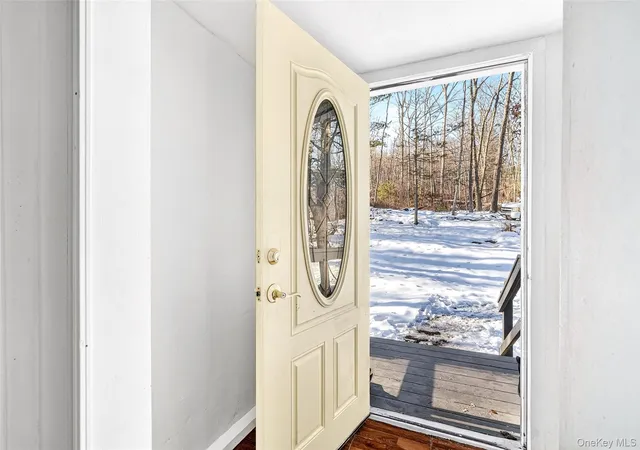 Photo 3 of Single family home for sale at 7 Fern Trl, Mamakating, NY 12790 | MLS# 1033679 | Listing updated on 2026-08-08