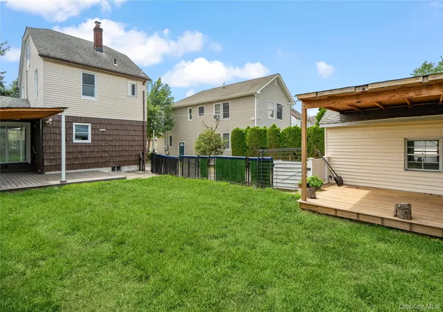 Photo 34 of Single family home for sale at 984 Maxwell St, Hempstead, NY 11010 | MLS# 1033687 | Listing updated on 2026-09-01