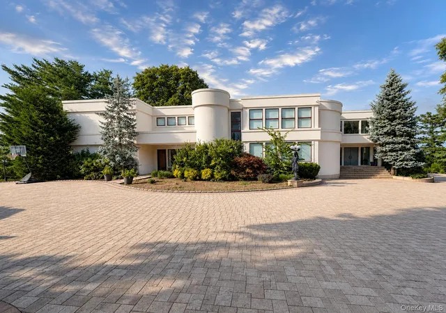 Photo 1 of Mansion for sale at 9 Dock Ln, North Hempstead, NY 11024 | MLS# 1033689 | Listing updated on 2026-08-03