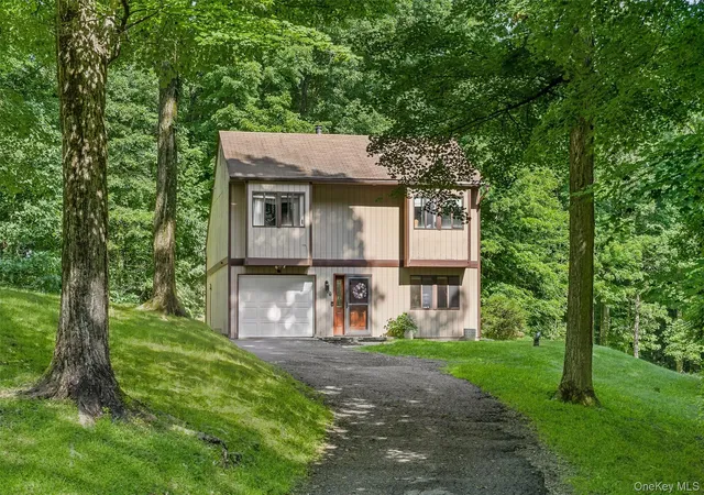 4th image of 66 Whitetail Run, Blooming Grove, NY 10918 | MLS# 1033721