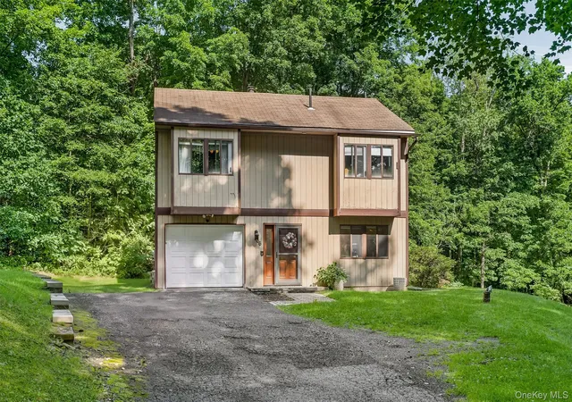 5th image of 66 Whitetail Run, Blooming Grove, NY 10918 | MLS# 1033721