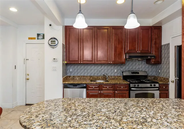Photo 2 of Condo for sale at 10716 37th Avenue #3B, New York, NY 11368 | MLS# 1033726 | Listing updated on 2026-08-03