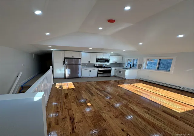 Photo 3 of Single family home for sale at 121 11 195th Street, New York, NY 11413 | MLS# 1033748 | Listing updated on 2026-08-16