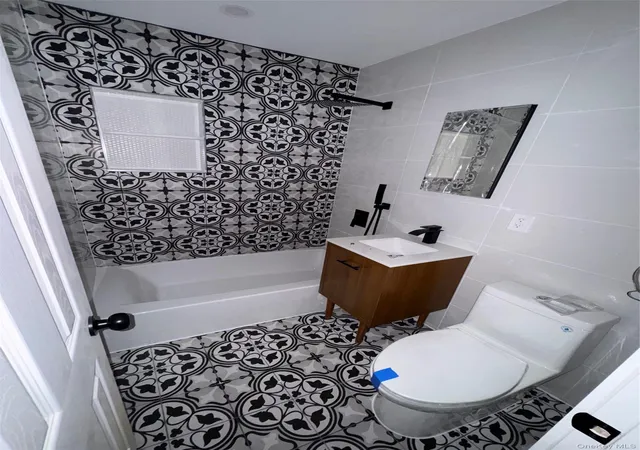 Photo 4 of Single family home for sale at 121-11 195th Street, New York, NY 11413 | MLS# 1033748 | Listing updated on 2026-08-16