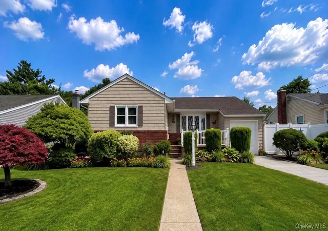 Photo 1 of Sale Pending at 32 Taylor Dr, Oyster Bay, NY 11735 | MLS# 1033769 | Listing updated on 2026-08-27