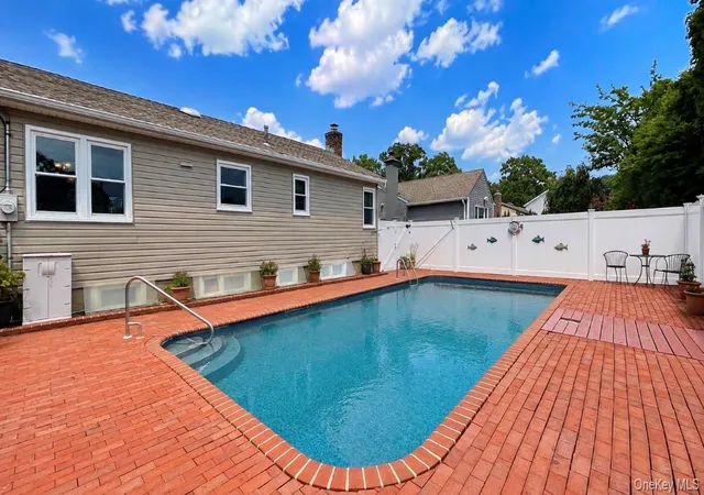 Photo 3 of Sale Pending at 32 Taylor Dr, Oyster Bay, NY 11735 | MLS# 1033769 | Listing updated on 2026-08-27