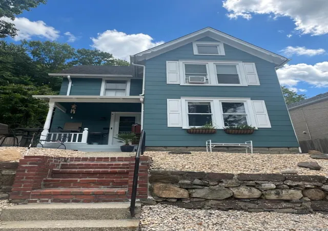 Photo 2 of Single family home for sale at 78 Scudder Ave, Huntington, NY 11768 | MLS# 1033790 | Listing updated on 2026-09-07