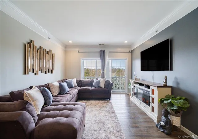 Listing Photo 4 - Condo for sale in building located at 416 Saratoga Ln, Fishkill, NY 12524