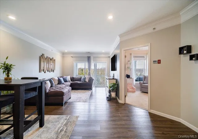 Listing Photo 5 - Condo for sale in building located at 416 Saratoga Ln, Fishkill, NY 12524