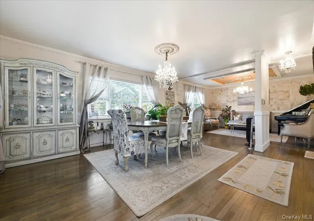 Photo 4 of Sale Pending at 25 Rhode Is Ave, Oyster Bay, NY 11758 | MLS# 1033792 | Listing updated on 2026-08-17